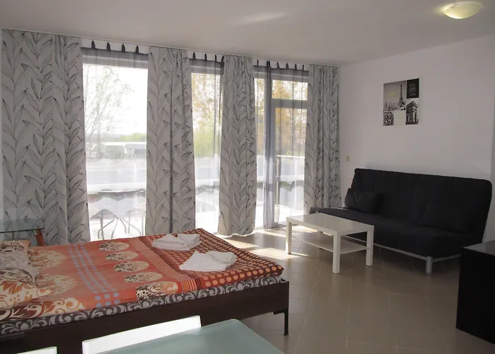 Cote Dazure Отель 3*